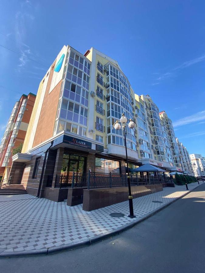 Стильні Апартаменти В Самому Центрі Біля Корпусного Саду - Мережа Helen Poltava Exterior foto