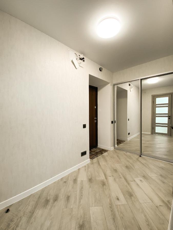 Стильні Апартаменти В Самому Центрі Біля Корпусного Саду - Мережа Helen Poltava Habitación foto